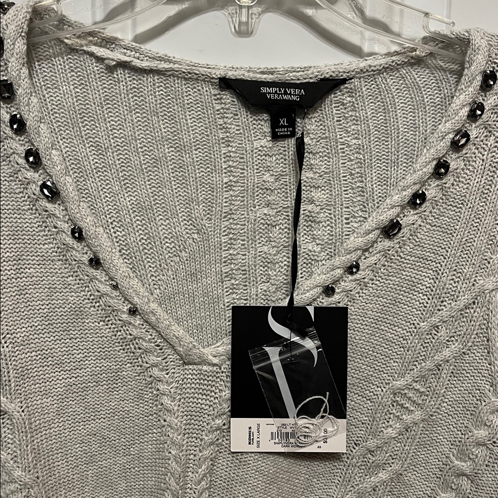 Simply Vera Vera Wang Women’s Light Heather Gray Sweater with jewels NWT - XL - Picture 3 of 10